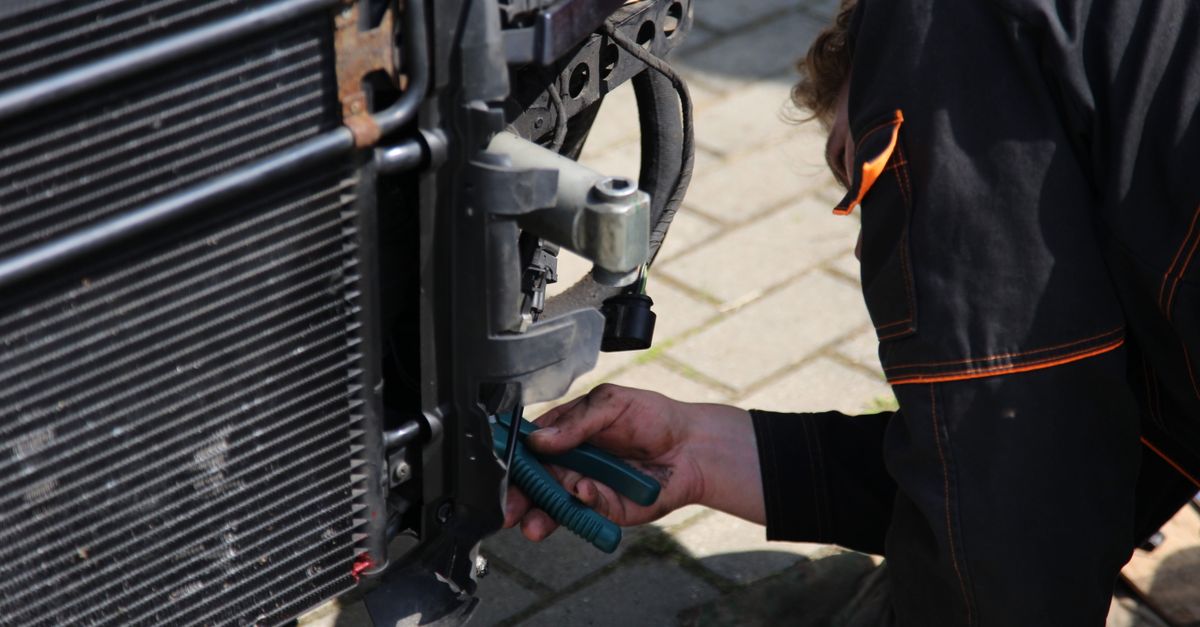 Auto Locksmith service — White Plains Rd Locksmith
