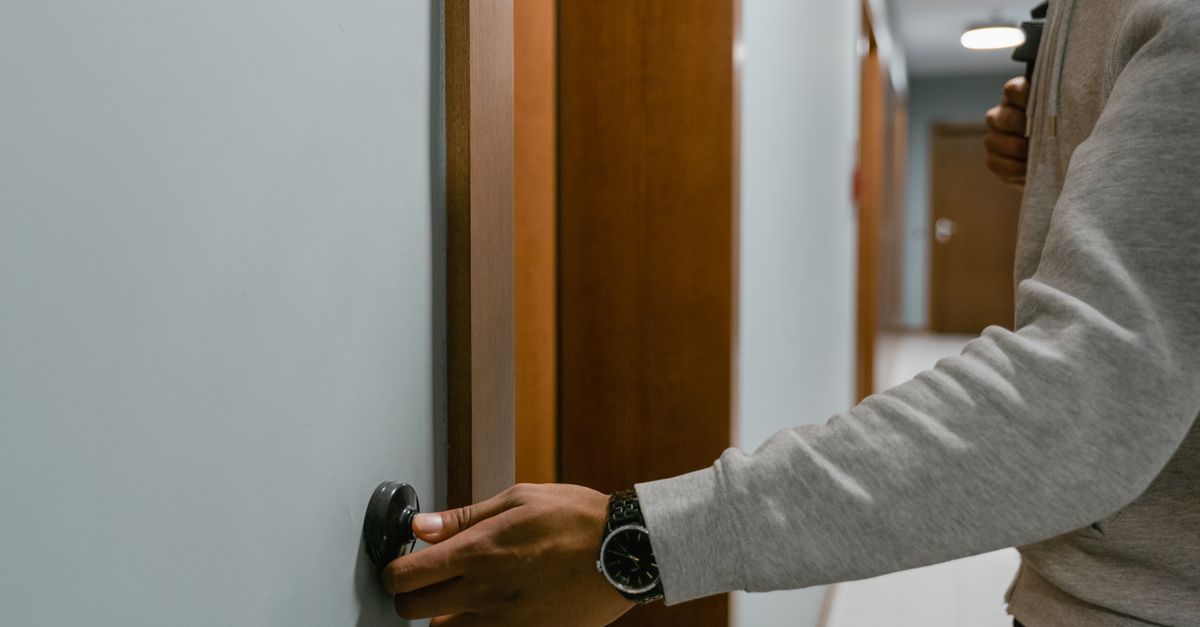 House & Apartment Lockout Service — White Plains Rd Locksmith