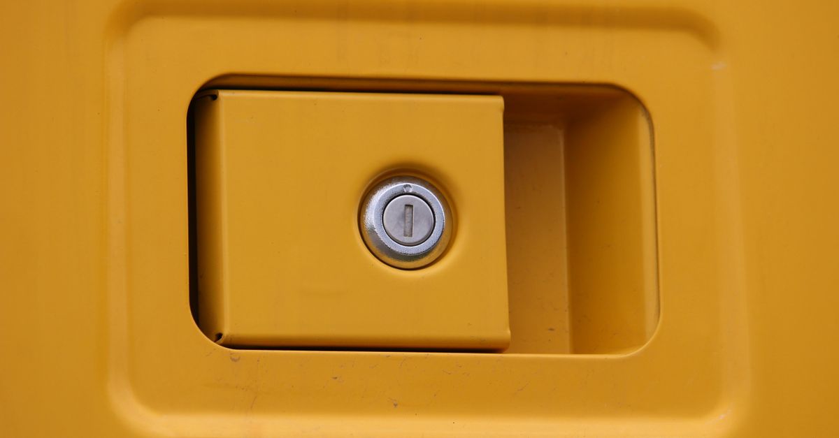 door security hardware — White Plains Rd Locksmith