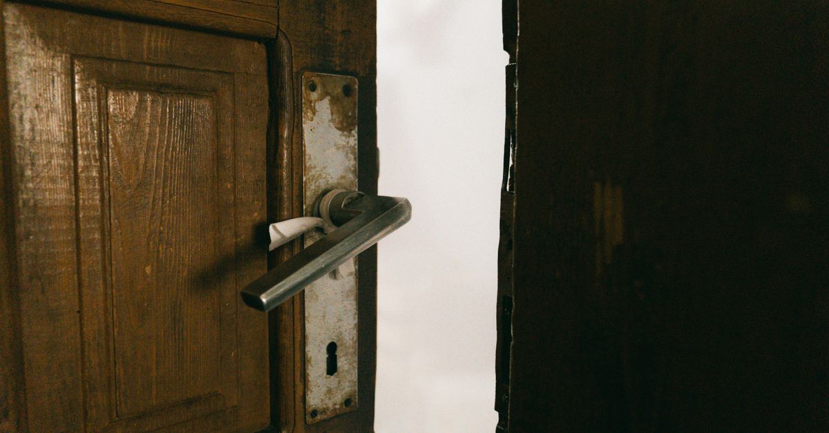 Signs Your Door Knob Lock or Deadbolt Needs Replacing — Not Just Rekeying — White Plains Rd Locksmith